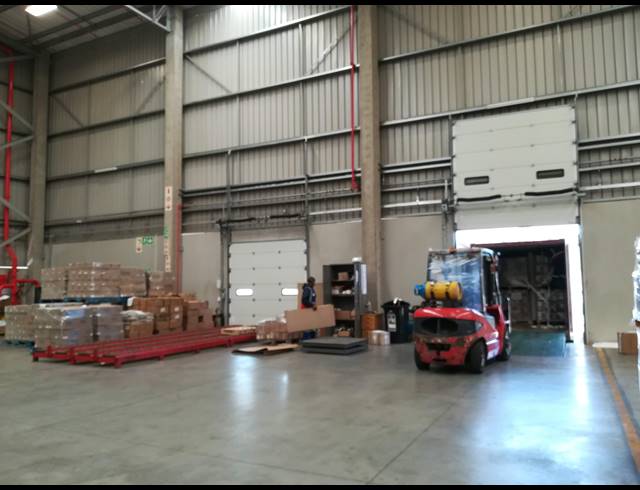 3,280M² WAREHOUSE TO LET IN LINBRO PARK